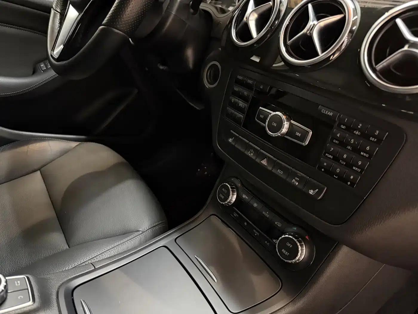 2015 Mercedes-Benz B-Class B 260 Sport — миниатюра 21