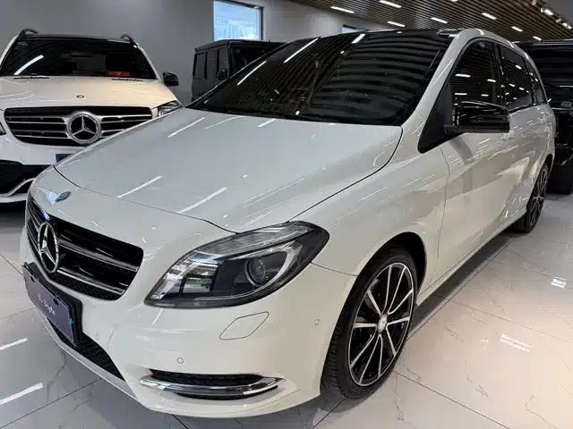 2015 Mercedes-Benz B-Class B 260 Sport