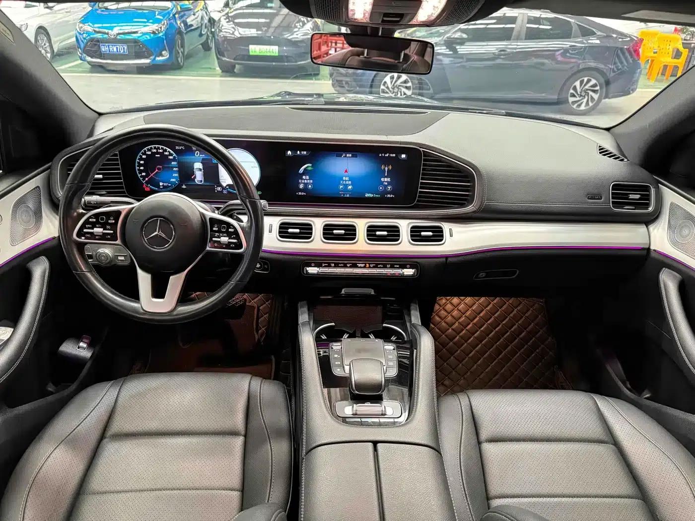 2020 Mercedes-Benz GLE Coupe, GLE 350 4MATIC Coupe SUV Luxury Model — миниатюра 8