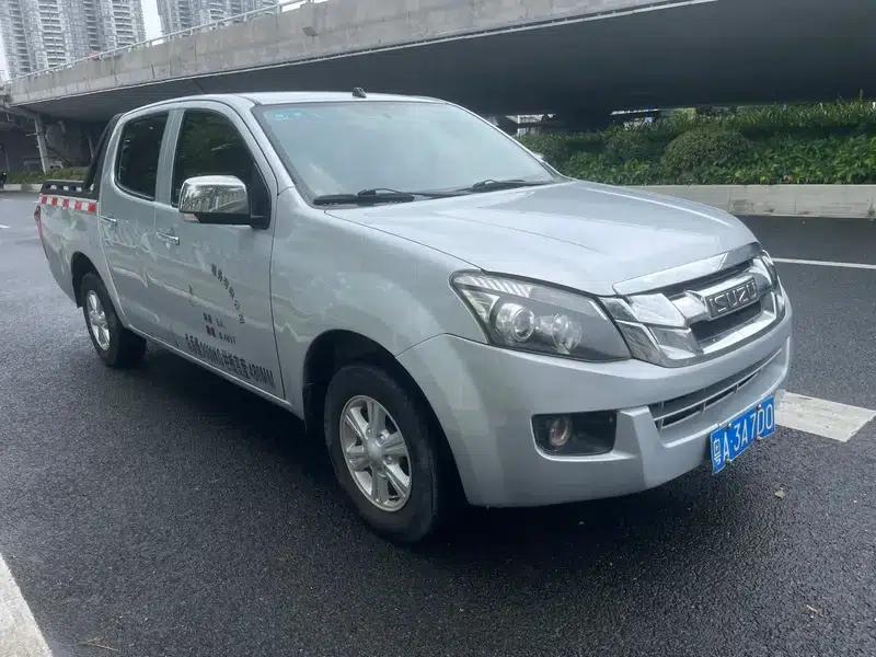 D-MAX 2015 2.5T 2WD Manual High-Off-Road Basic Model 4JK1 — миниатюра 3