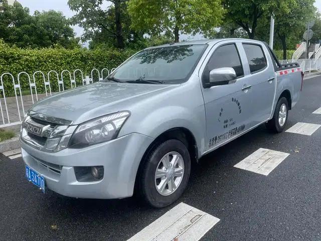 D-MAX 2015 2.5T 2WD Manual High-Off-Road Basic Model 4JK1