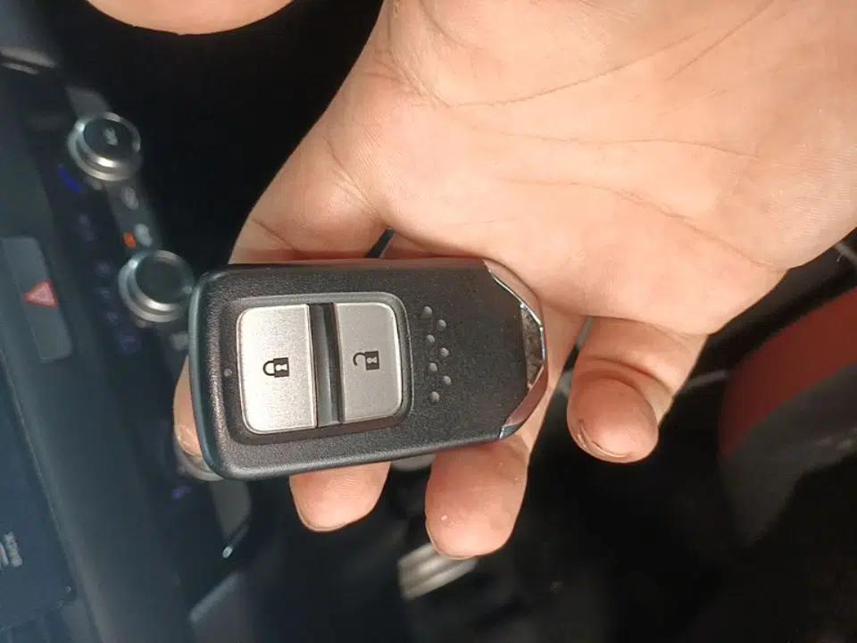 Honda LIFE 2021 1.5L CVT SPORT Heartbeat Edition — миниатюра 28