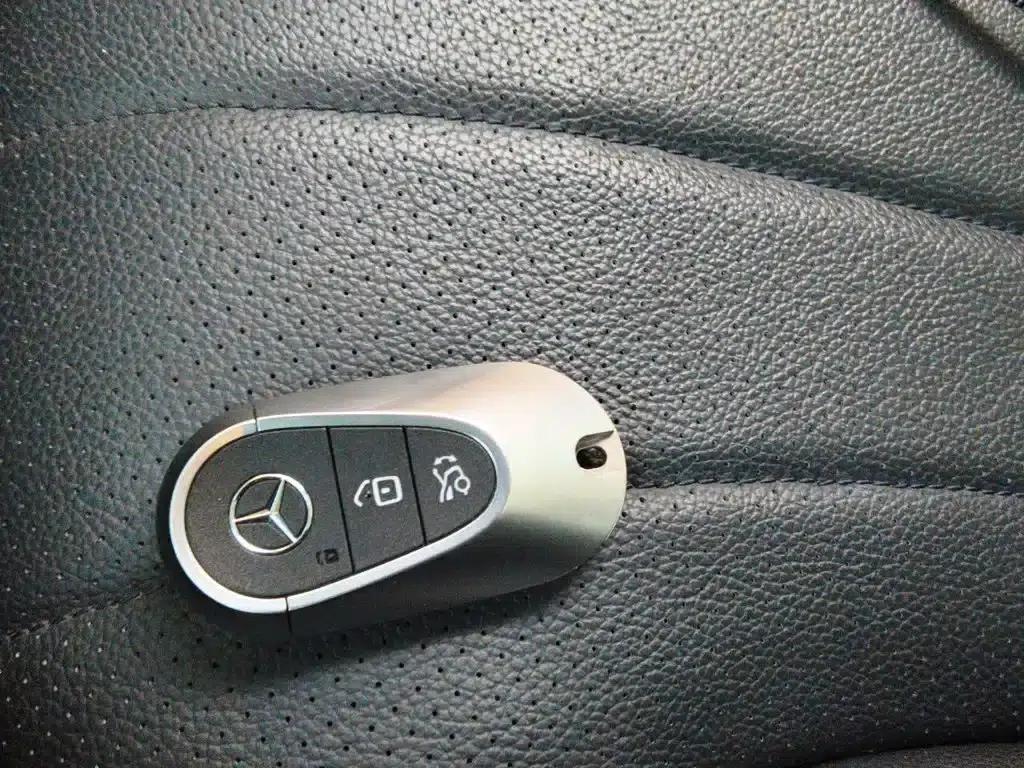Mercedes-Benz EQE 2022 350 Pioneer Edition — миниатюра 12