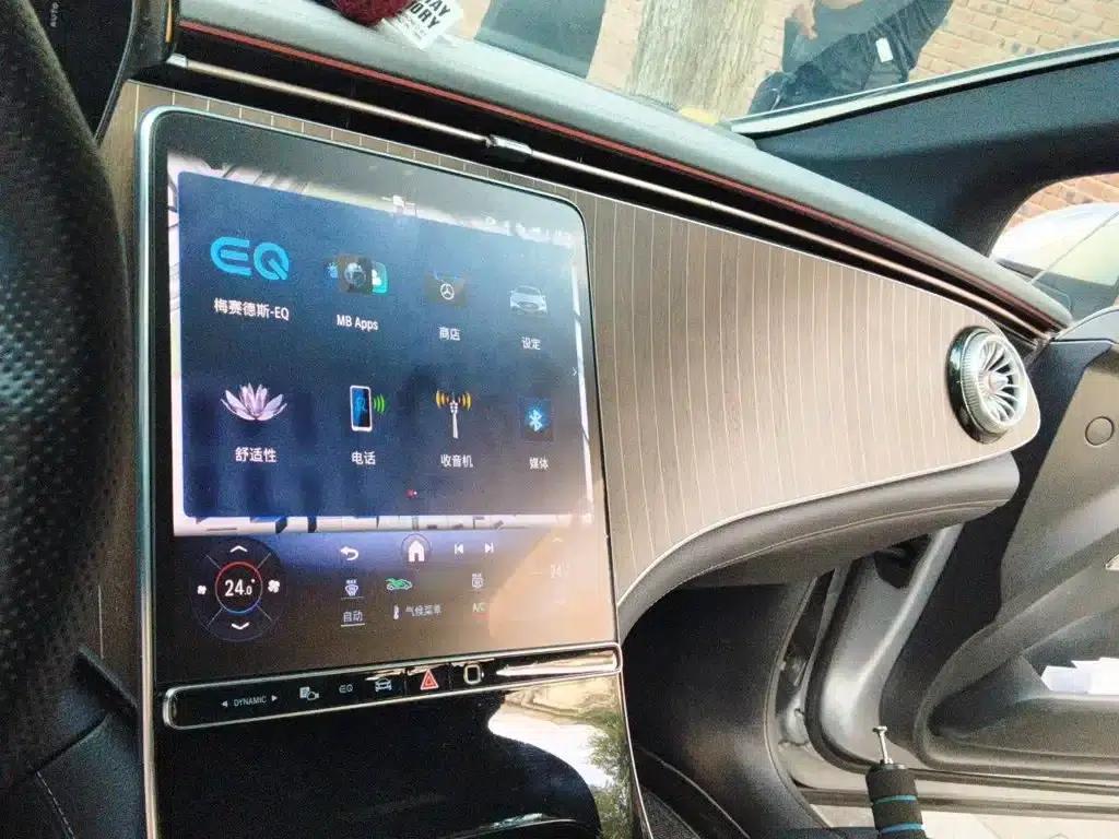 Mercedes-Benz EQE 2022 350 Pioneer Edition — миниатюра 6