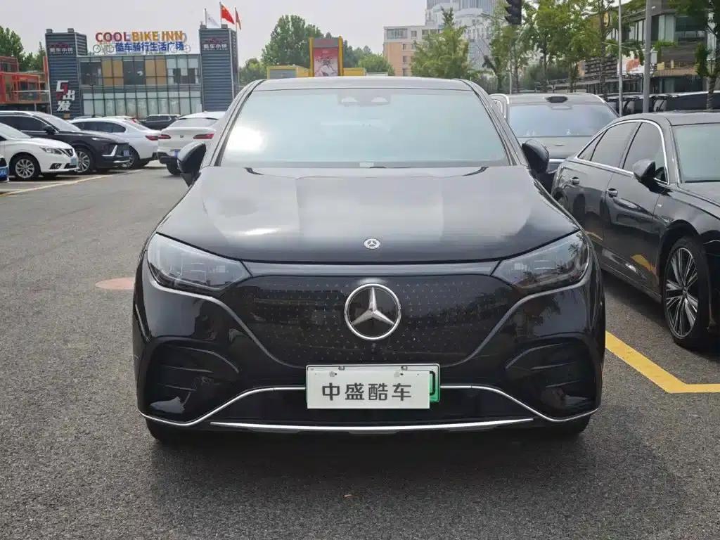 Mercedes-Benz EQE SUV 2024 500 4MATIC Luxury Edition — миниатюра 2
