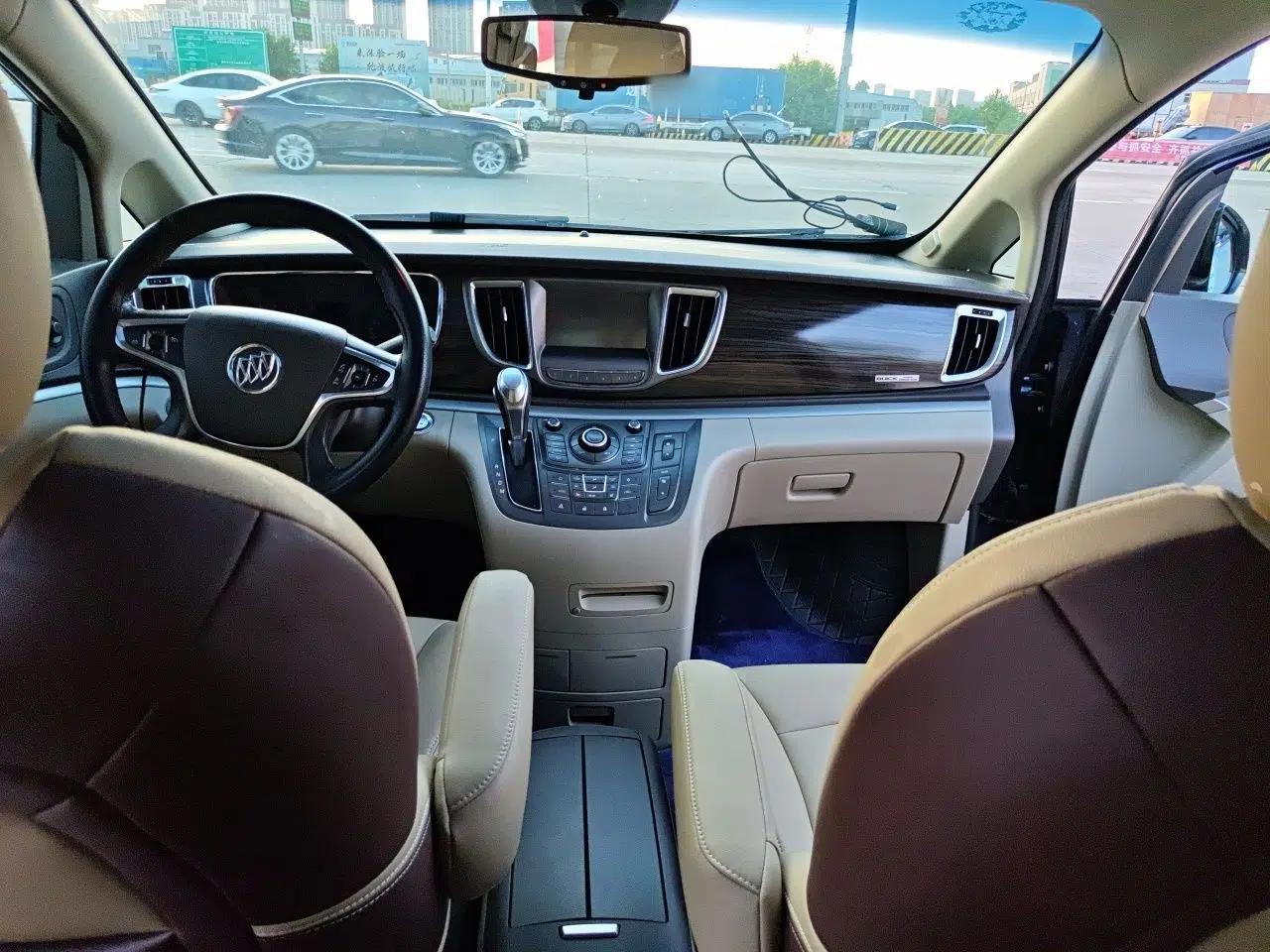 Buick GL8 2011 3.0L GT Luxury Business Haoya Edition — миниатюра 9