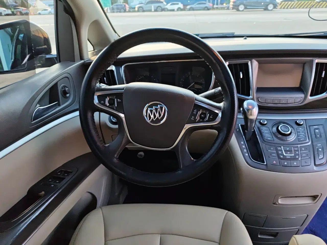 Buick GL8 2011 3.0L GT Luxury Business Haoya Edition — миниатюра 10