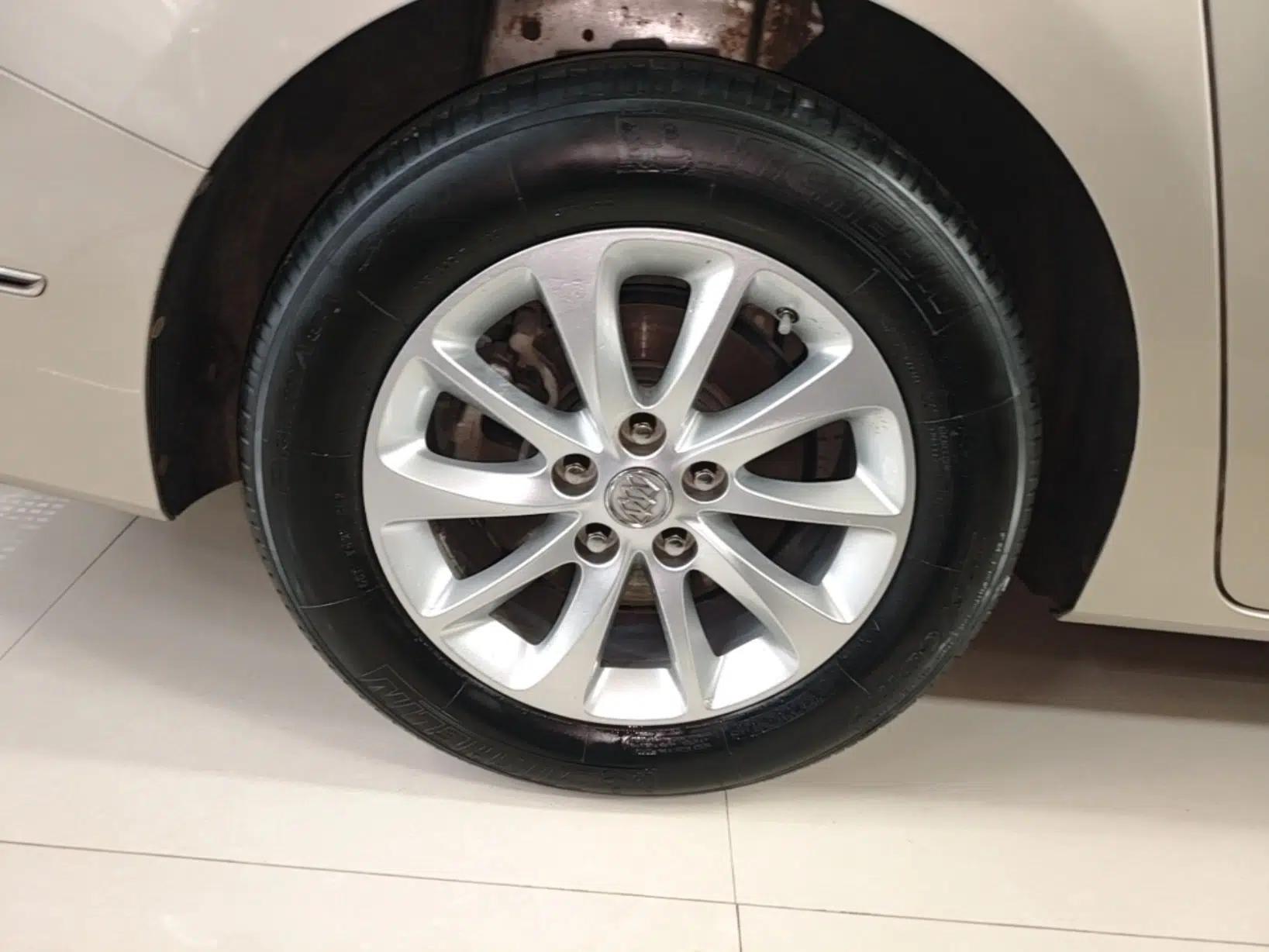 Buick GL8 2018 ES 28T Comfort Model China VI Standard — миниатюра 11