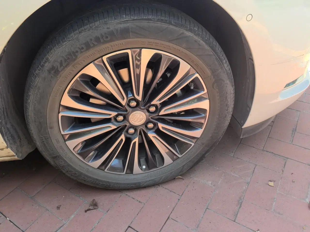 Buick GL8 2022 ES Land Cruiser 653T Luxury Model — миниатюра 8