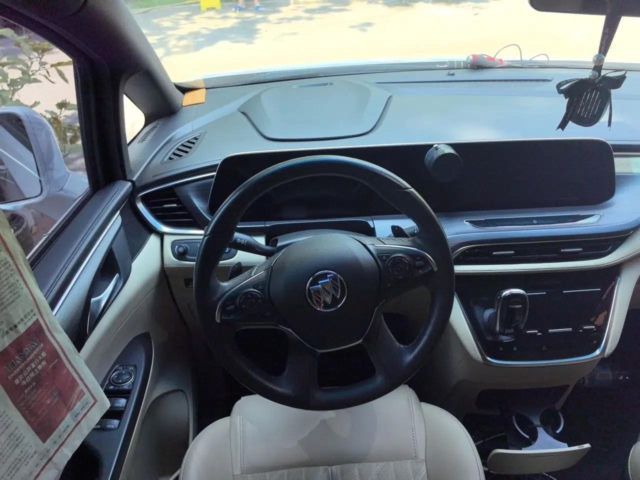 Buick GL8 2022 ES Land Cruiser 653T Luxury Model — миниатюра 10