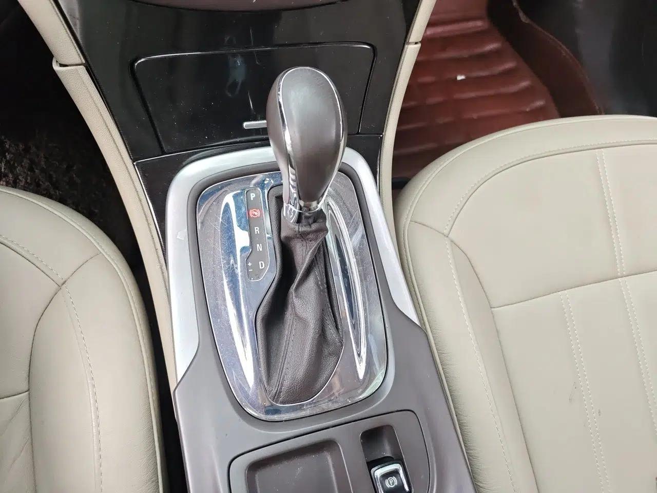 Buick Regal 2014 2.0L Elite Fashion Edition — миниатюра 14