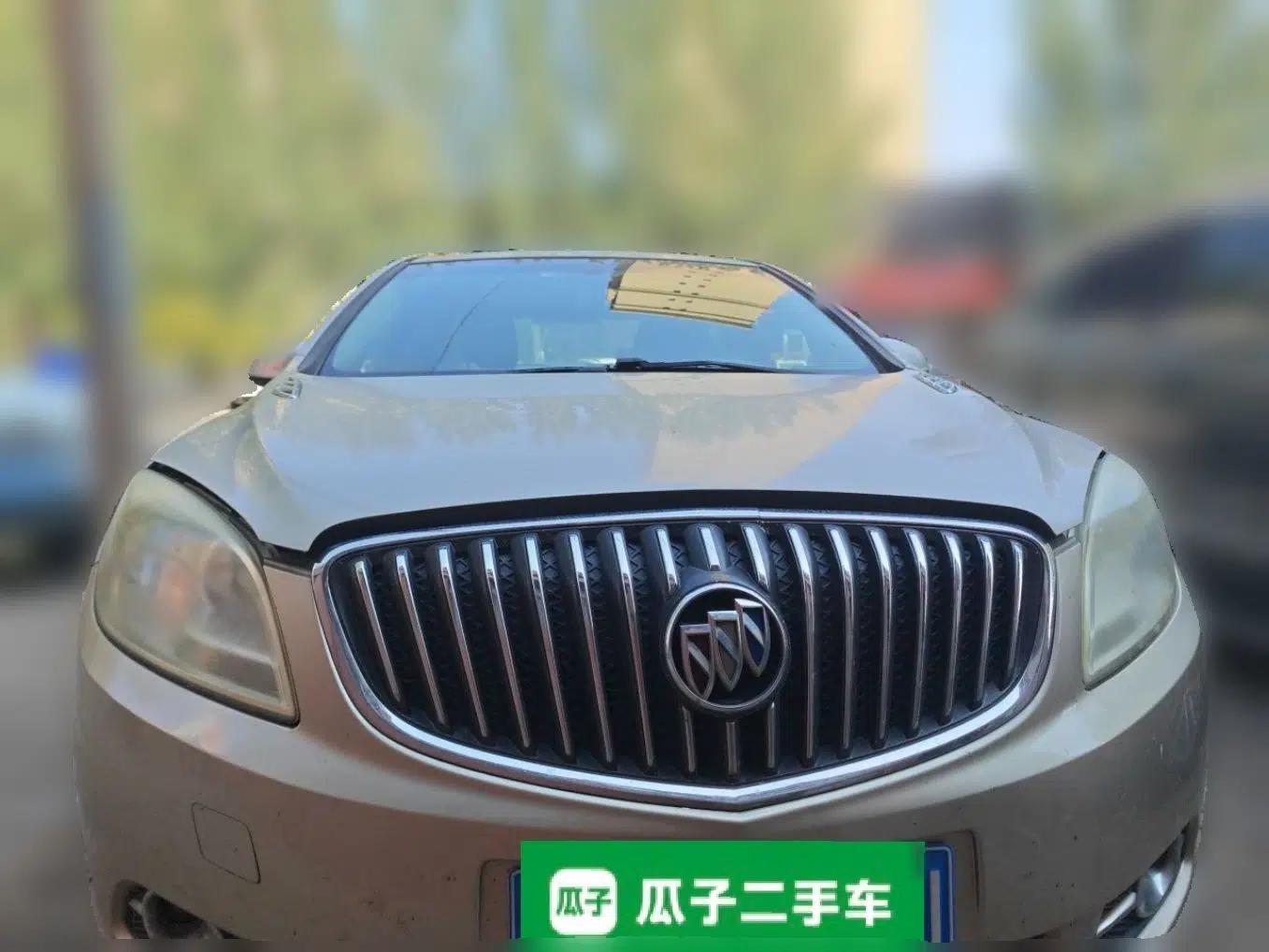 Buick GT 2010 GT 1.6L Manual Entry-Level Model — миниатюра 2