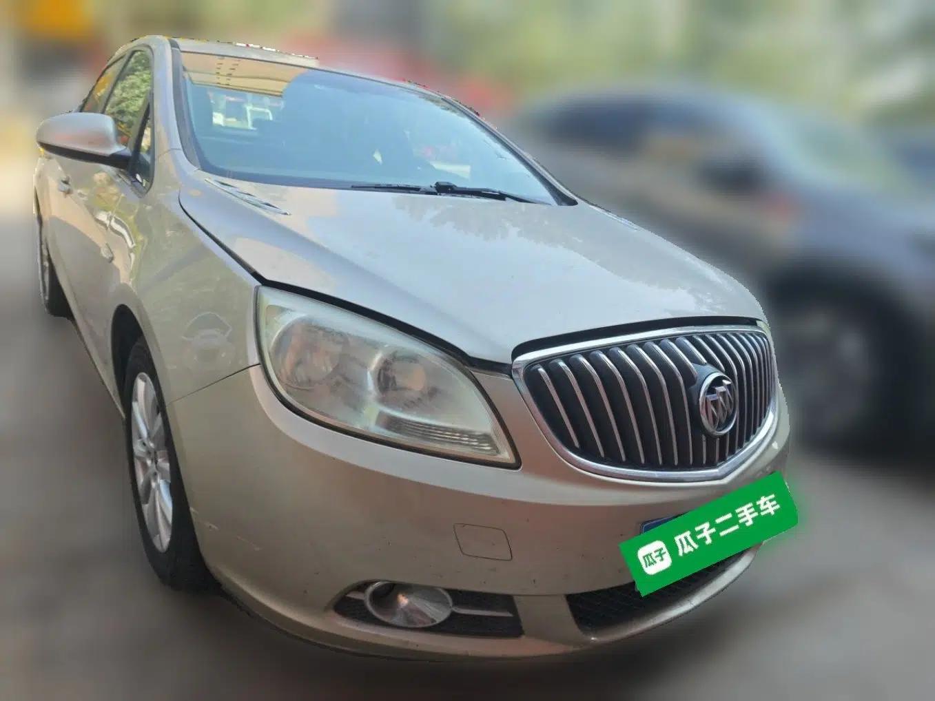 Buick GT 2010 GT 1.6L Manual Entry-Level Model — миниатюра 3