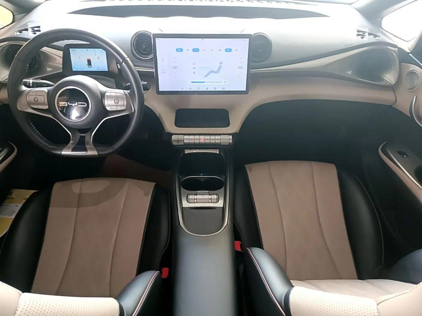 BYD Dolphin 2024 Honor Edition 420km Freedom Version — миниатюра 18