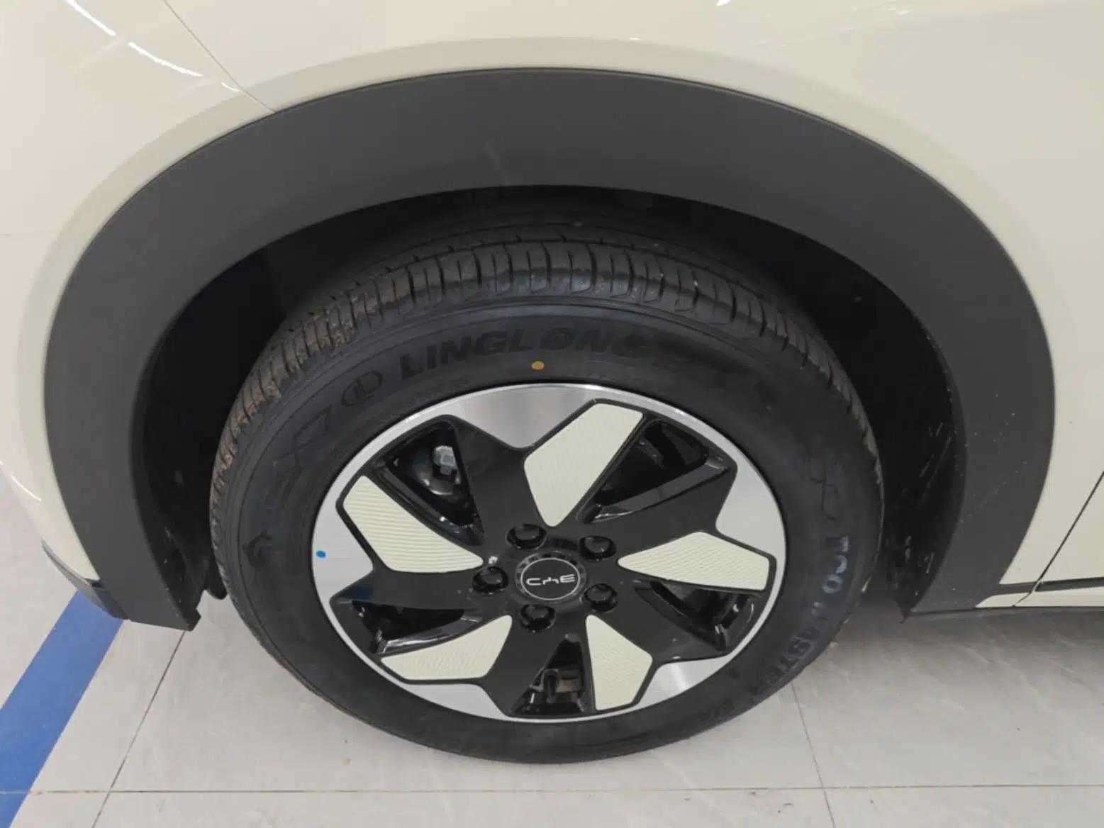 BYD Dolphin 2025 420km Free Edition — миниатюра 10