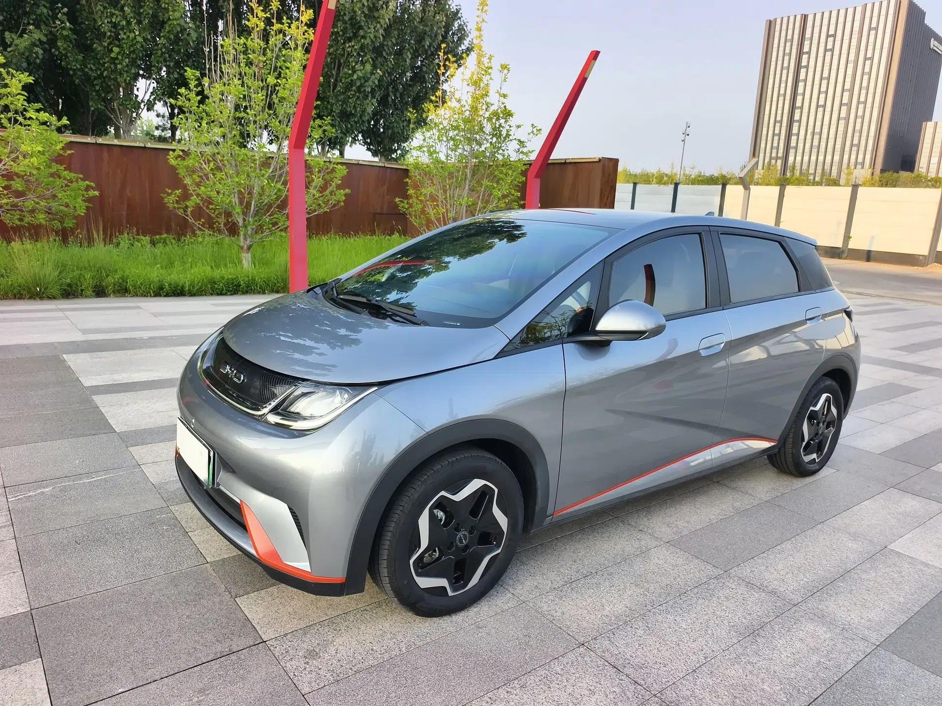 BYD Dolphin 2021 405 km Fashion Edition — миниатюра 1