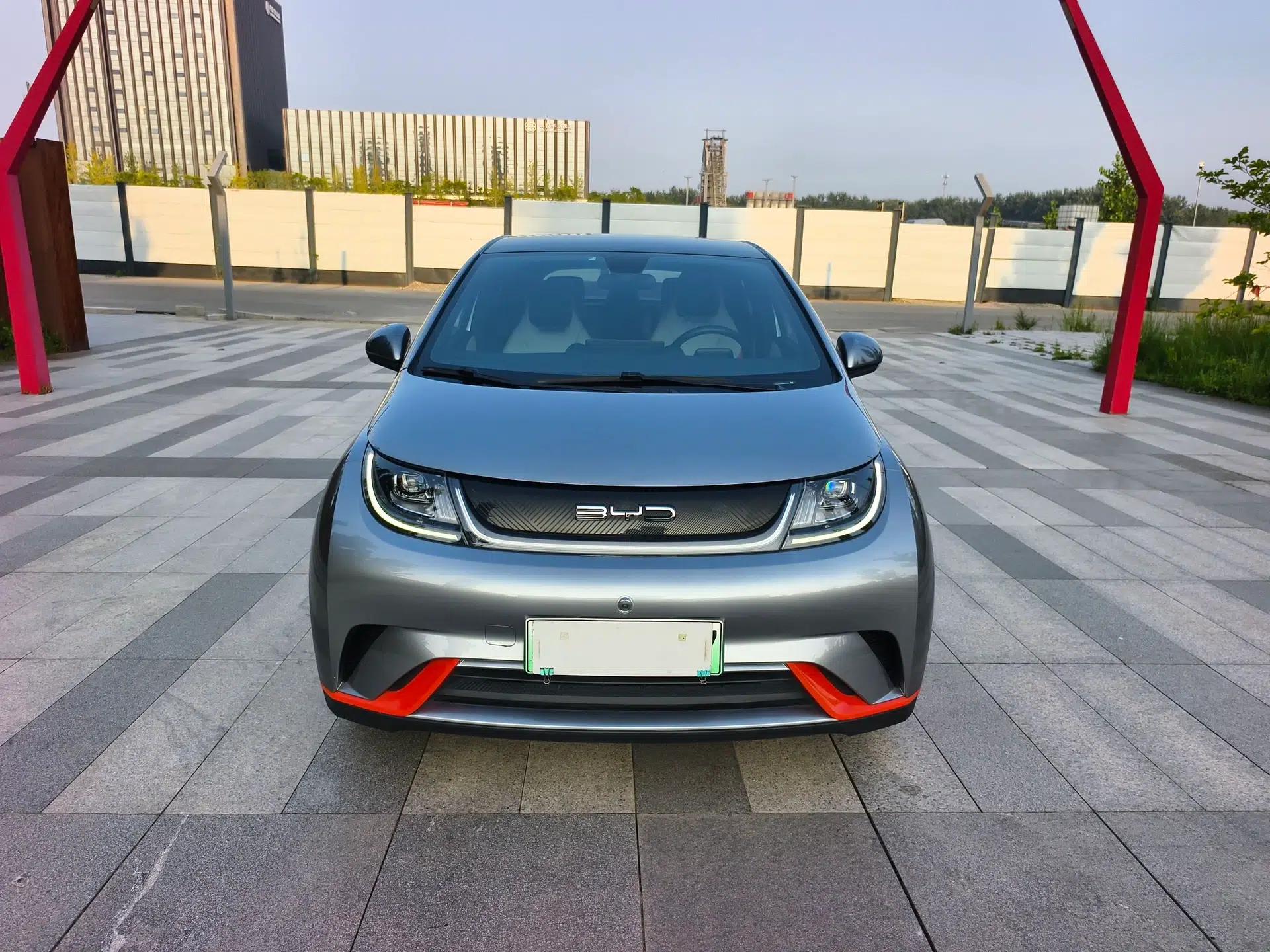 BYD Dolphin 2021 405 km Fashion Edition — миниатюра 2