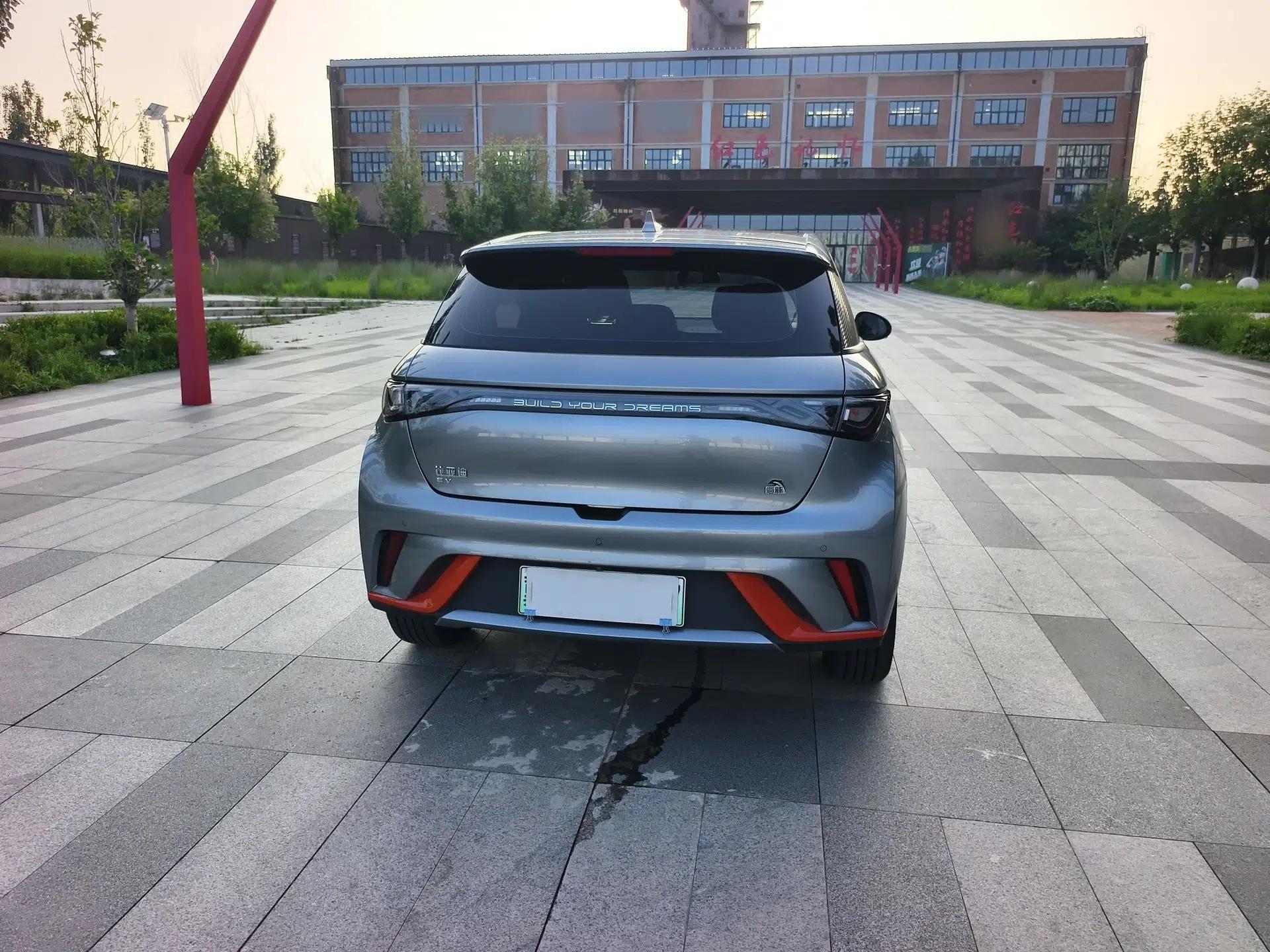 BYD Dolphin 2021 405 km Fashion Edition — миниатюра 6