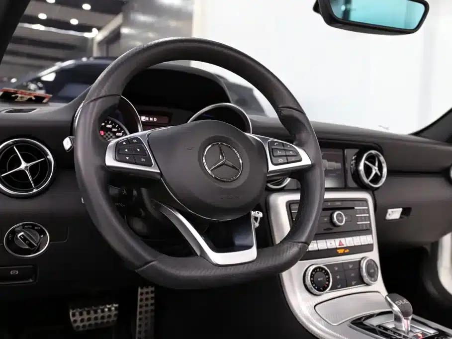 Mercedes-Benz SLC 2019 SLC 260 Jin Yu Collector's Edition — миниатюра 13