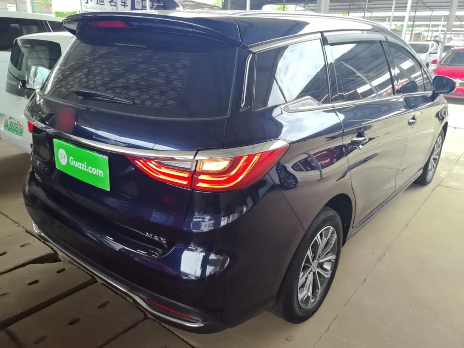 BYD Song MAX 2019 1.5T Automatic Smart Connect Ruiyi Sunroof Model 7 Seats China VI Standard — миниатюра 6