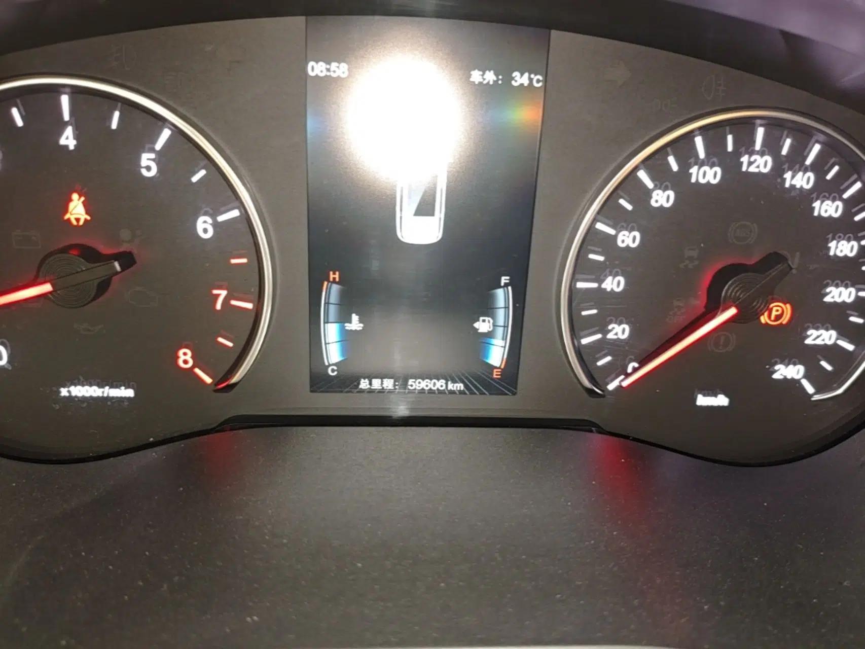 BYD Song MAX 2018 1.5T Automatic Smart Connect Elite Model with 6 Seats — миниатюра 19