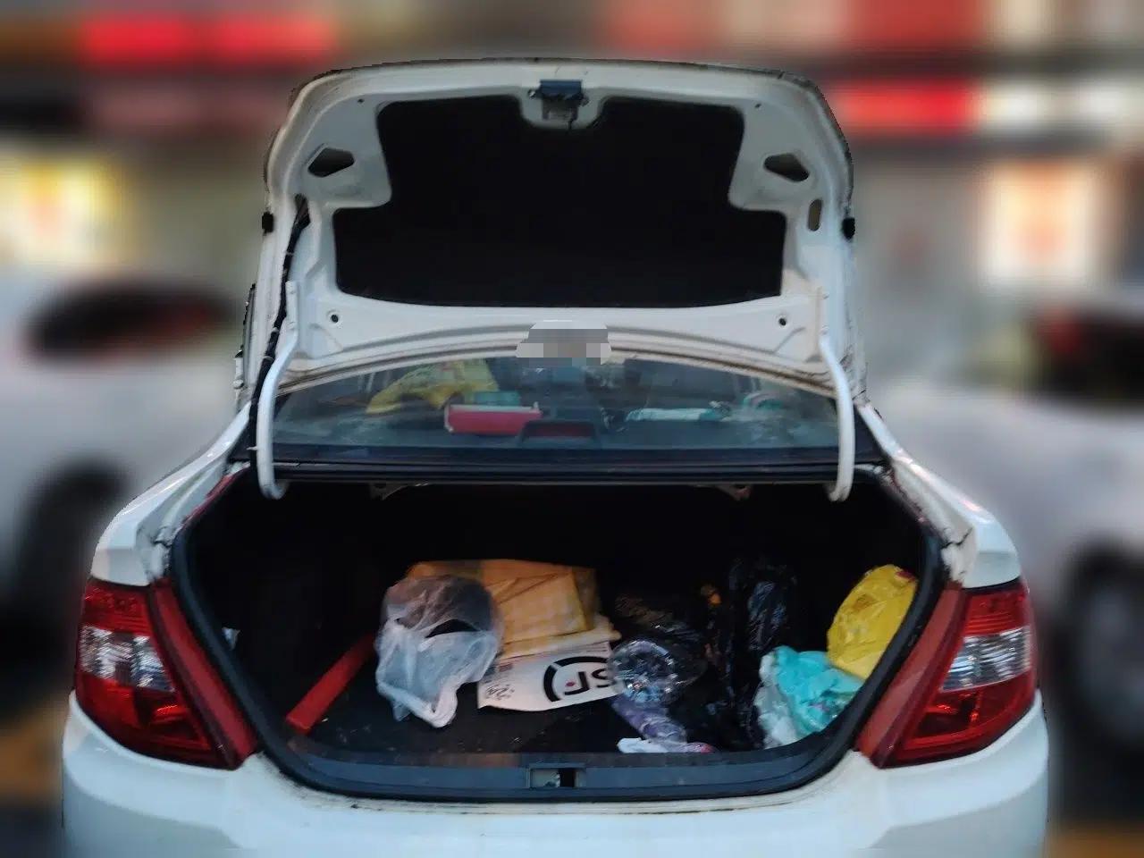 BYD F3 2015 Energy-Saving Edition 1.5L Manual Luxury Model — миниатюра 19