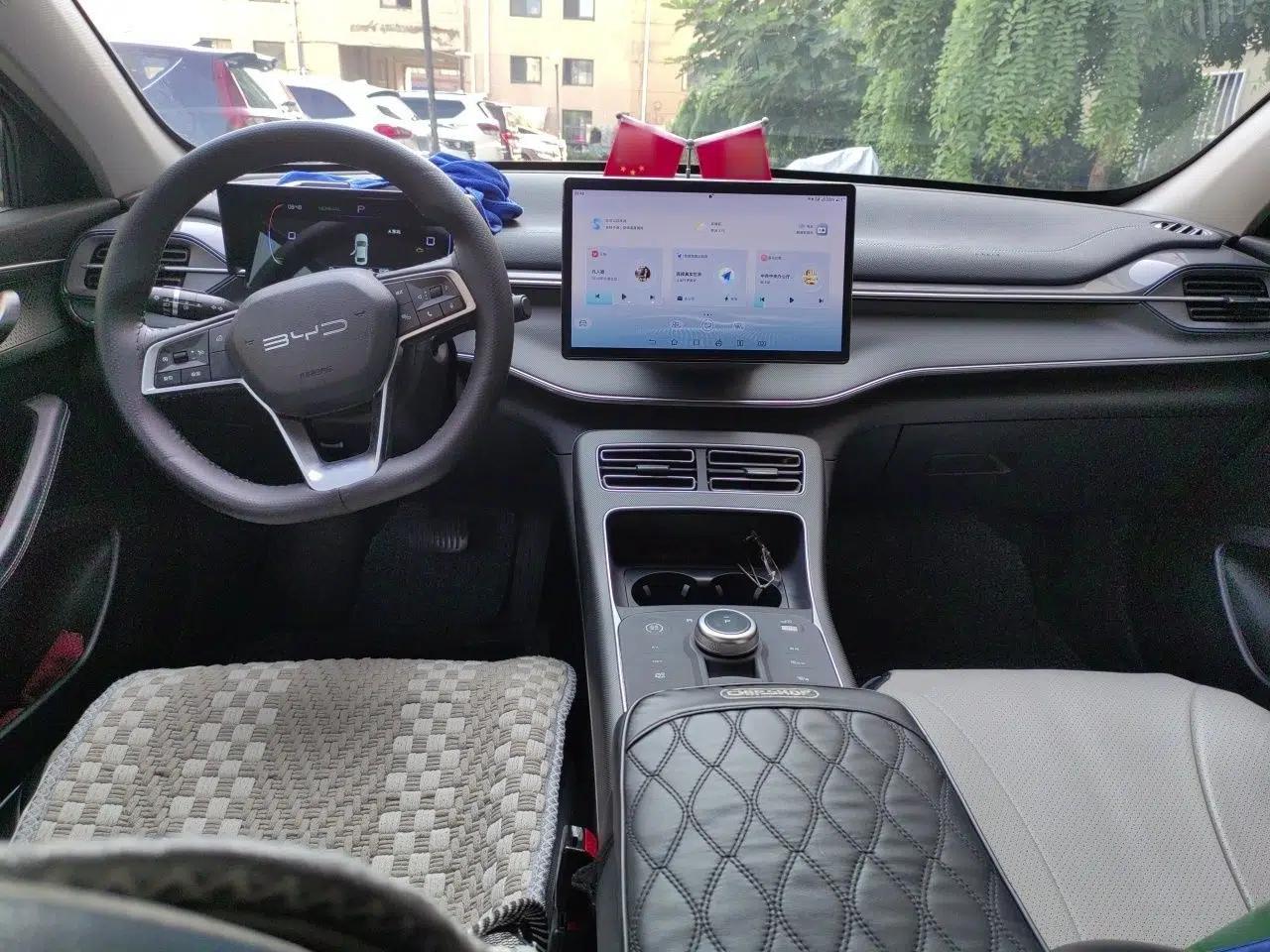 BYD Destroyer 05 2024 HONOR Edition DM-i 55KM Luxury Model — миниатюра 9