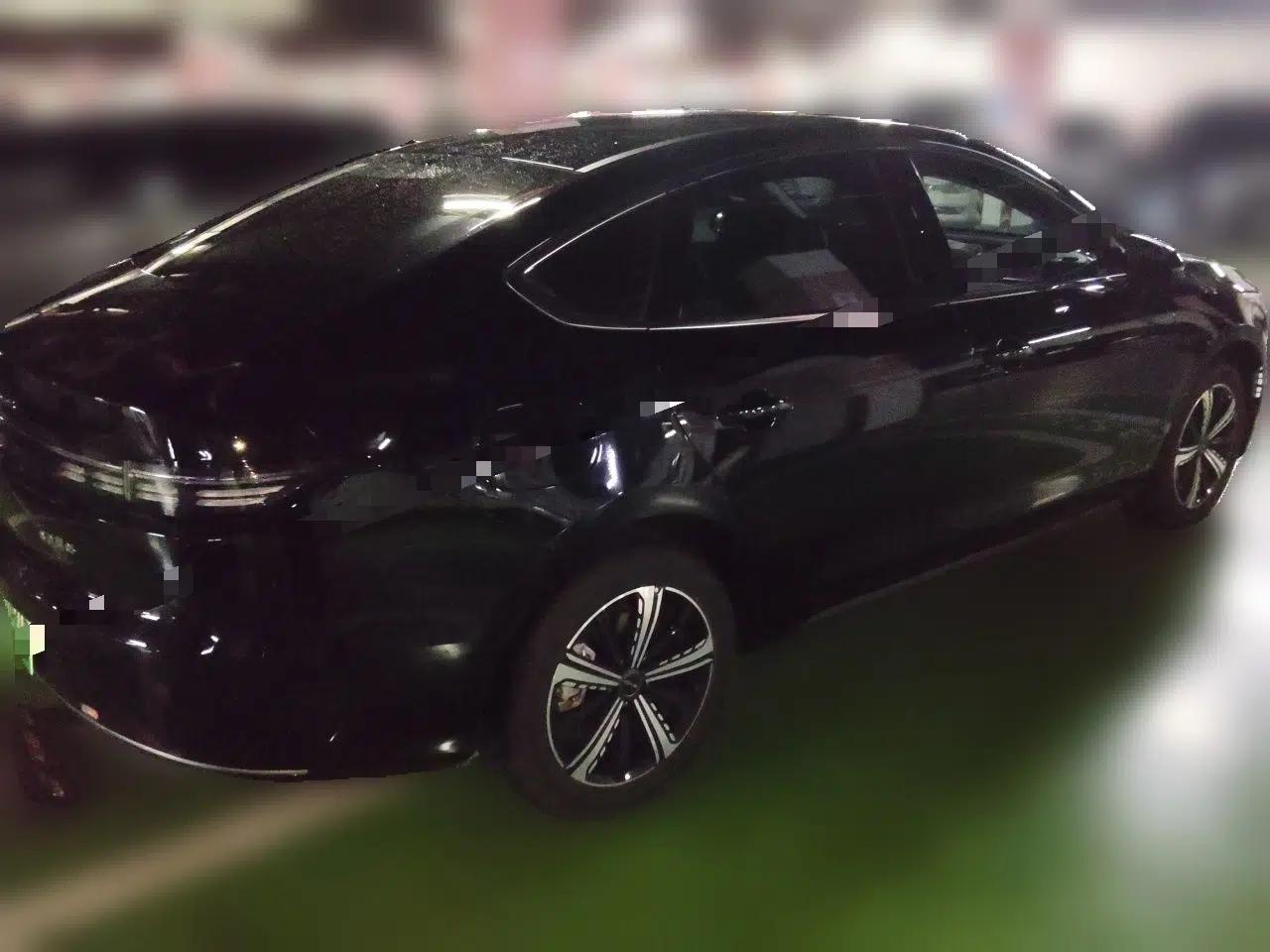 BYD Destroyer 05 2022 DM-i 120KM Prestige Model — миниатюра 6