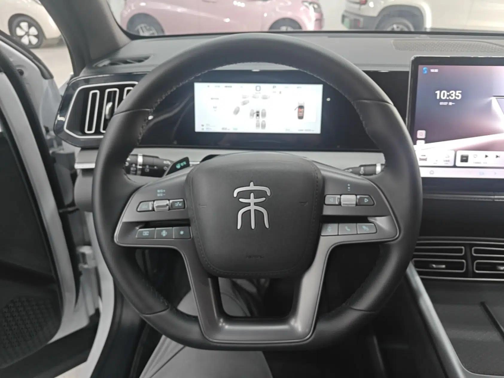 BYD Song Pro New Energy 2025 2nd Generation Intelligent Driving Version DM-i 75KM Leading Edition — миниатюра 13