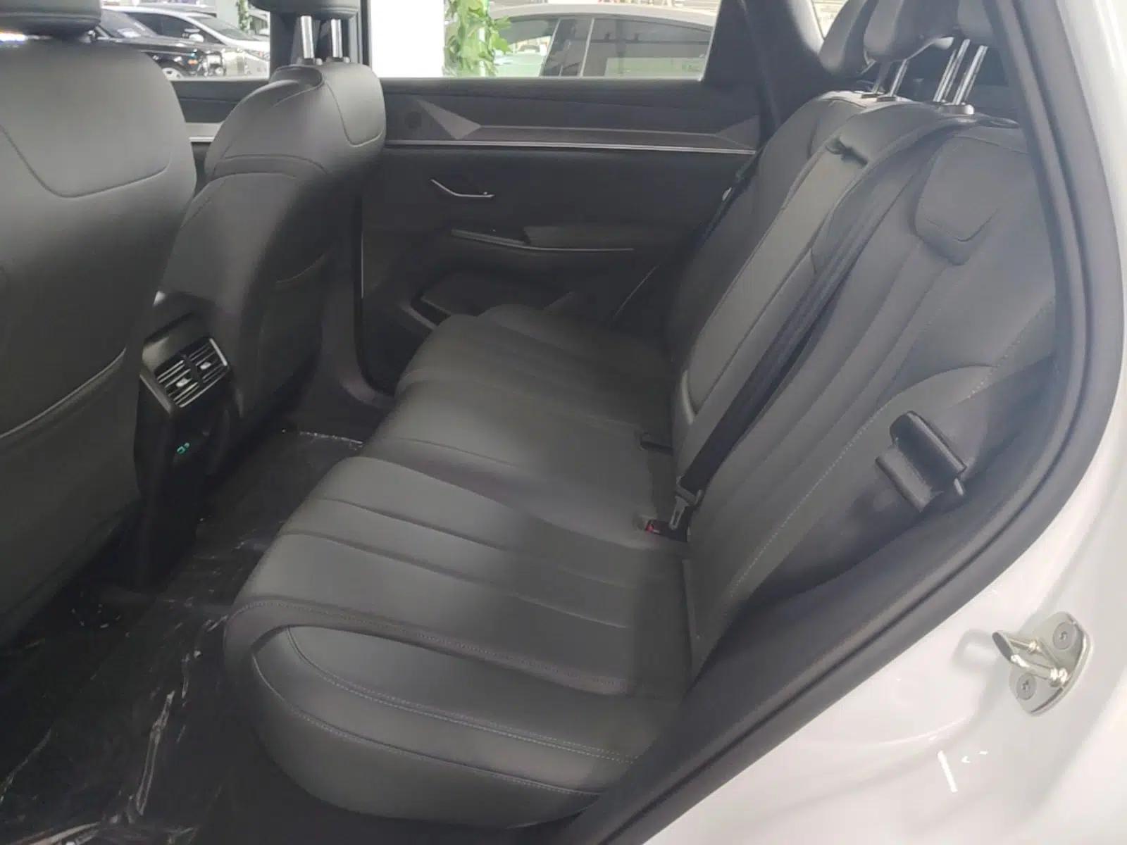 BYD Song Pro New Energy 2026 Model DM-i 220KM Beyond Version — миниатюра 20