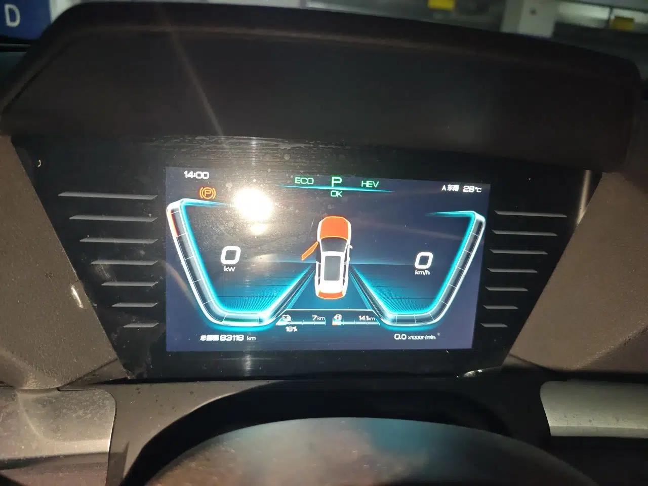 BYD Song Pro New Energy 2019 DM 1.5T Four-Wheel Drive Performance Edition Deluxe Model — миниатюра 11