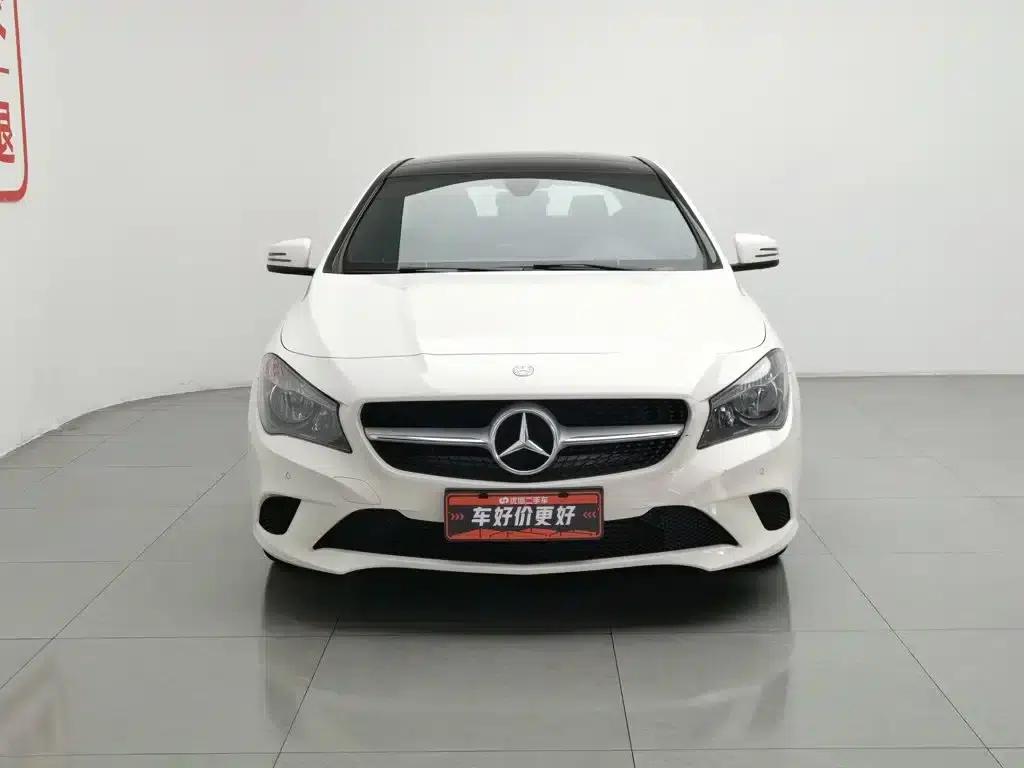 Imported Mercedes-Benz CLA 2016 CLA 200 Dynamic — миниатюра 3