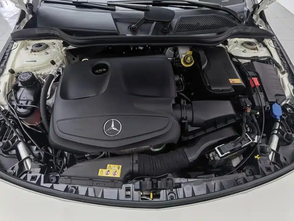Imported Mercedes-Benz CLA 2016 CLA 200 Dynamic — миниатюра 6