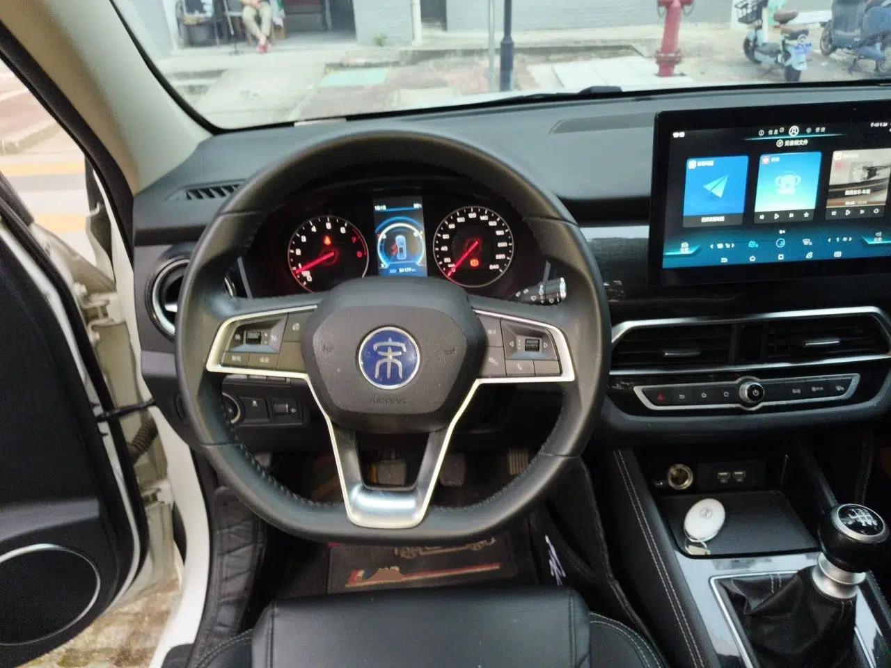 BYD Song 2021 Classic Edition 1.5T Manual Luxury Model — миниатюра 10