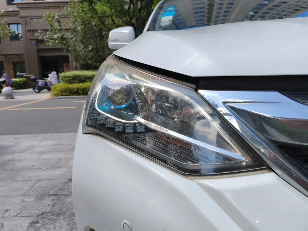 BYD Song 2016 Gaishi Edition 1.5TID Automatic Luxury Model — миниатюра 7