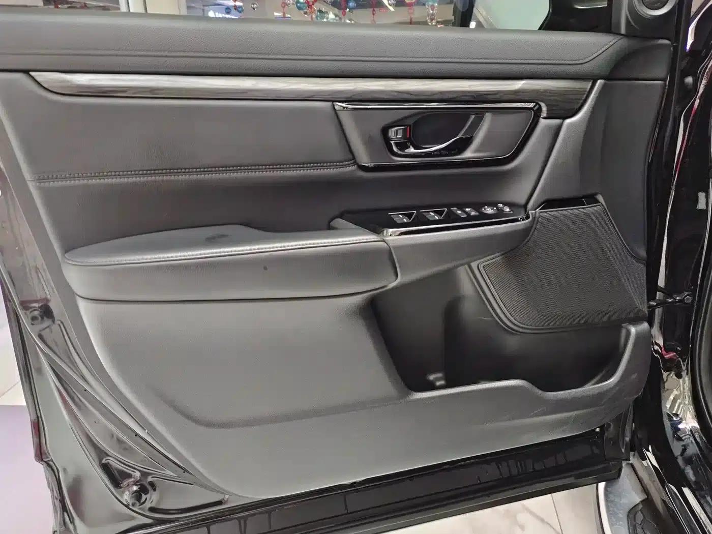 Honda CR-V 2021 240TURBO CVT 2WD Black Edition — миниатюра 5