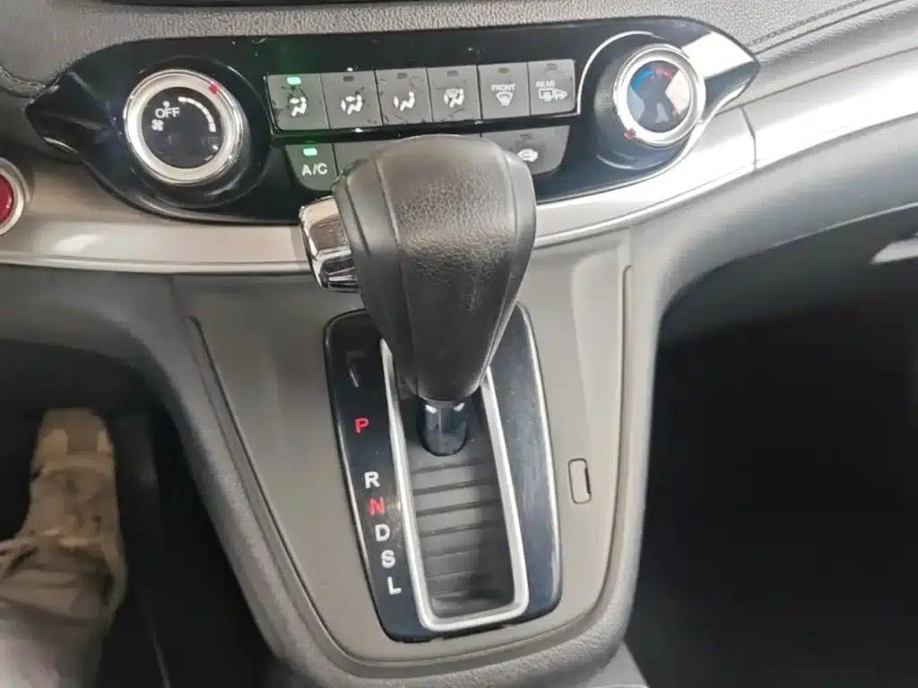 Honda CR-V 2015 2.0L 2WD Fashion Edition — миниатюра 14