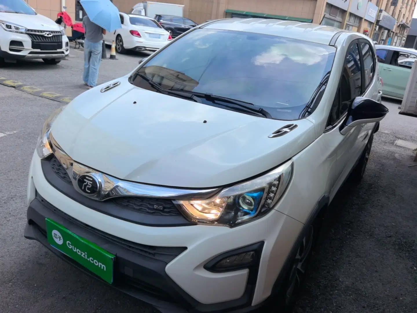 BYD Yuan 2016 1.5L Automatic Luxury Version — миниатюра 1