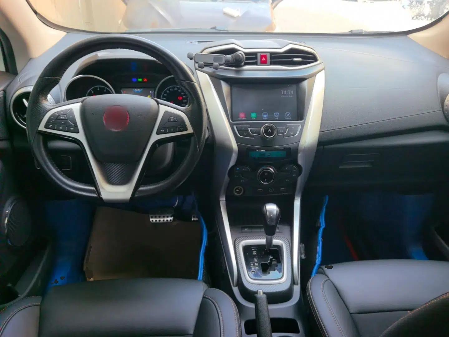 BYD Yuan 2016 1.5L Automatic Luxury Version — миниатюра 12