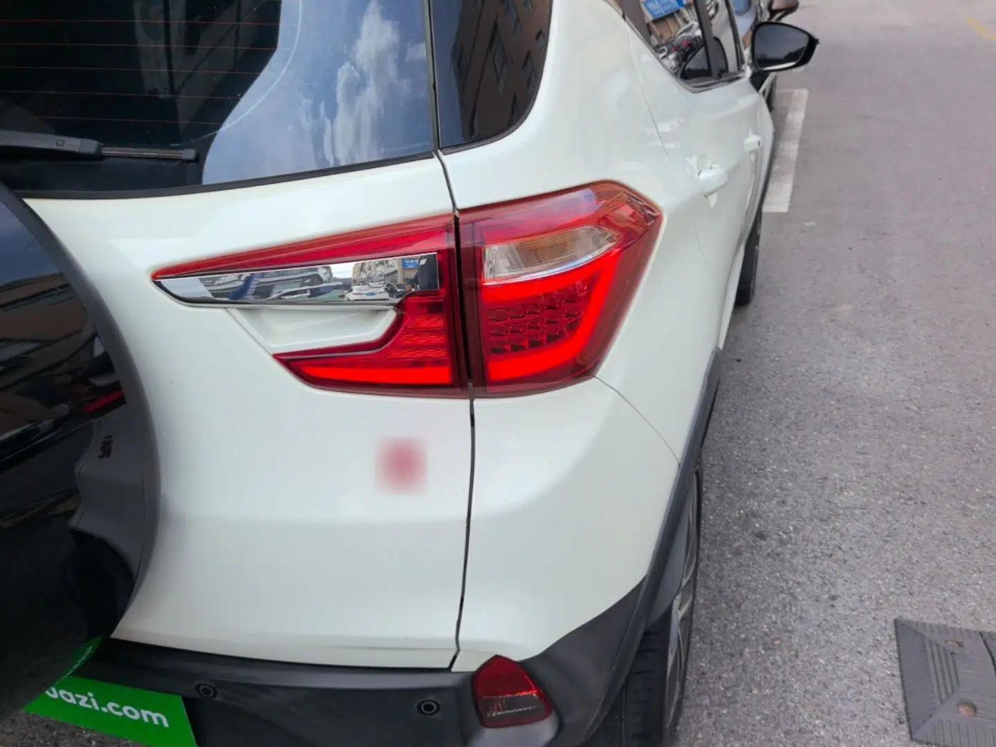 BYD Yuan 2016 1.5L Automatic Luxury Version — миниатюра 9