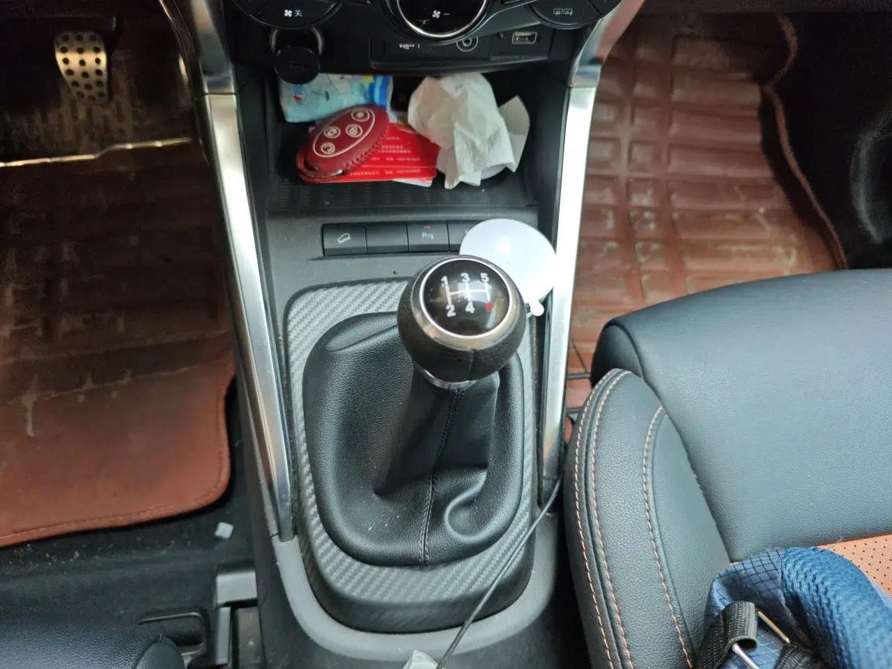 BYD Yuan 2016 1.5L Manual Luxury Version — миниатюра 14