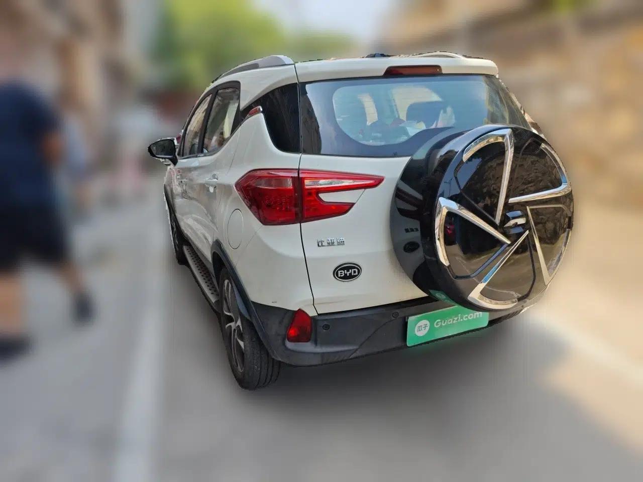 BYD Yuan 2016 1.5L Manual Luxury Version — миниатюра 4