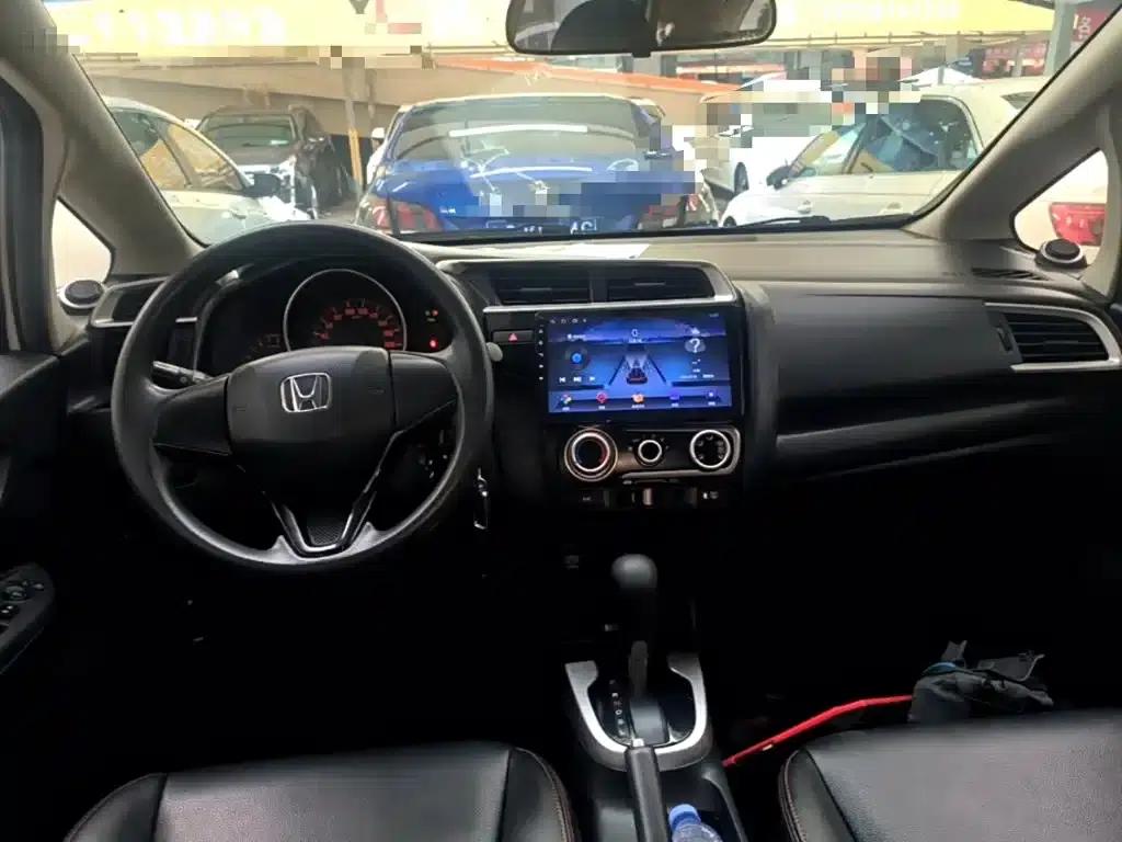 Honda Fit 2018 1.5L CVT Sport Edition — миниатюра 10