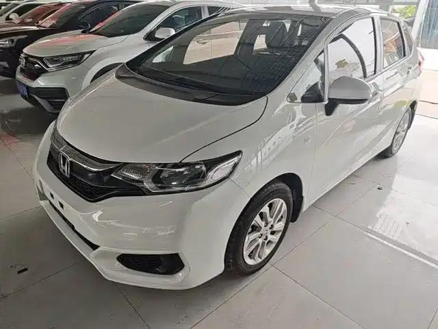 Honda Fit 2018 1.5L CVT Comfort Sunroof Edition