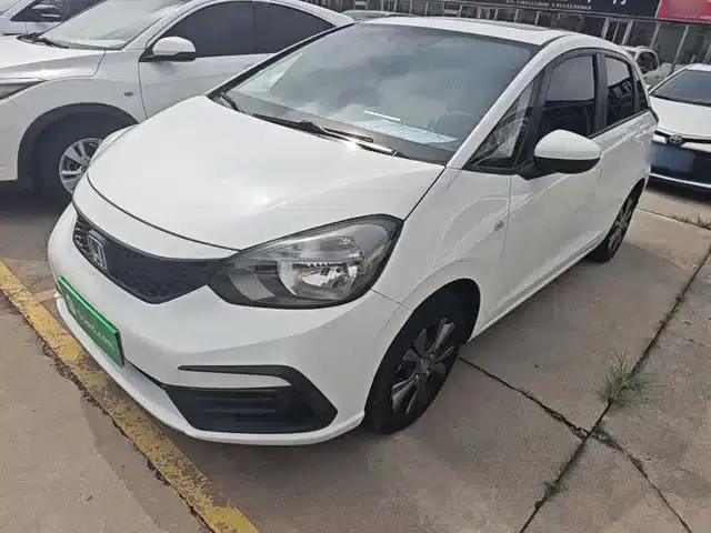Honda Fit 2022 1.5L CVT Trendy Sunroof Edition