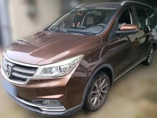 Baojun 730 2019 1.5L Manual Fashion Model 7-seater China VI