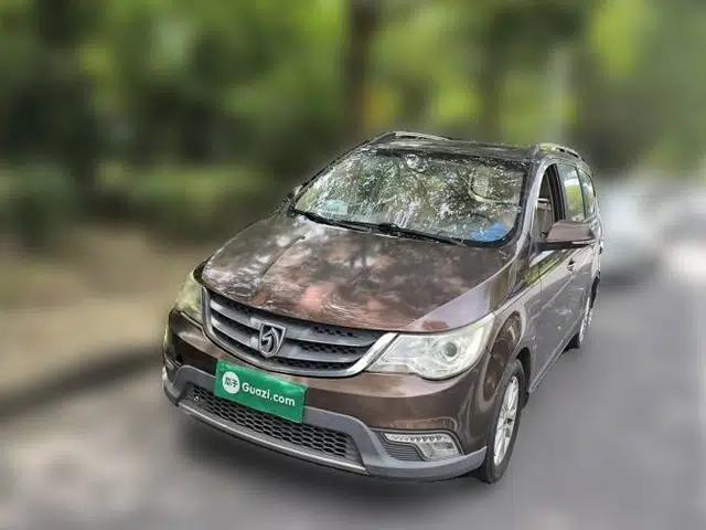 Baojun 730 2014 1.5L Manual Luxury Navigation ESP Version 7 Seats