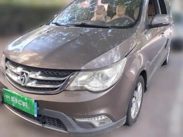 Baojun 730 2014 1.5L manual Comfort version 7 seats