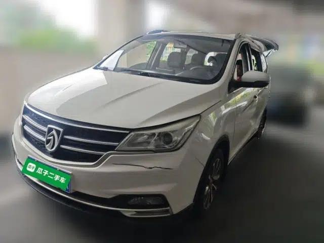 Baojun 730 2021 1.5L Manual Fashion Version 7 Seats