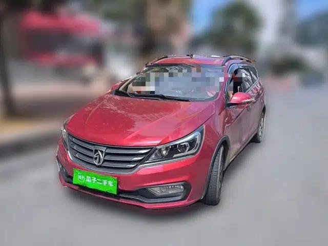 Baojun 310W 2017 1.5L Manual Fashion Edition China VI